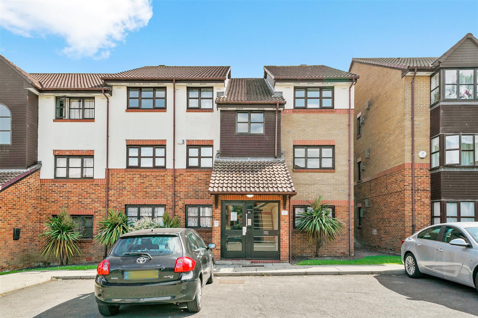 Conifer Way, Wembley